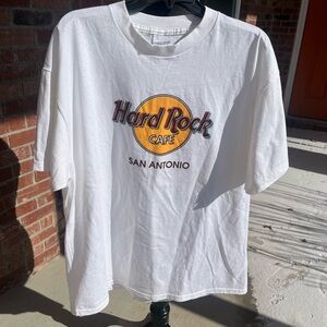 Vintage made in the USA Hard Rock Cafe San Antonio shirt XL like new